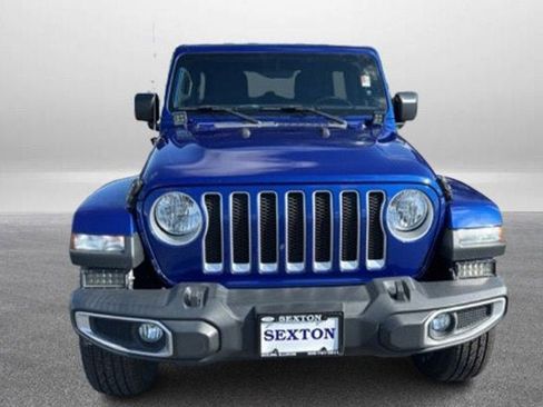 Used 2018 Jeep Wrangler Unlimited Sahara w/ Dual Top Group image 4