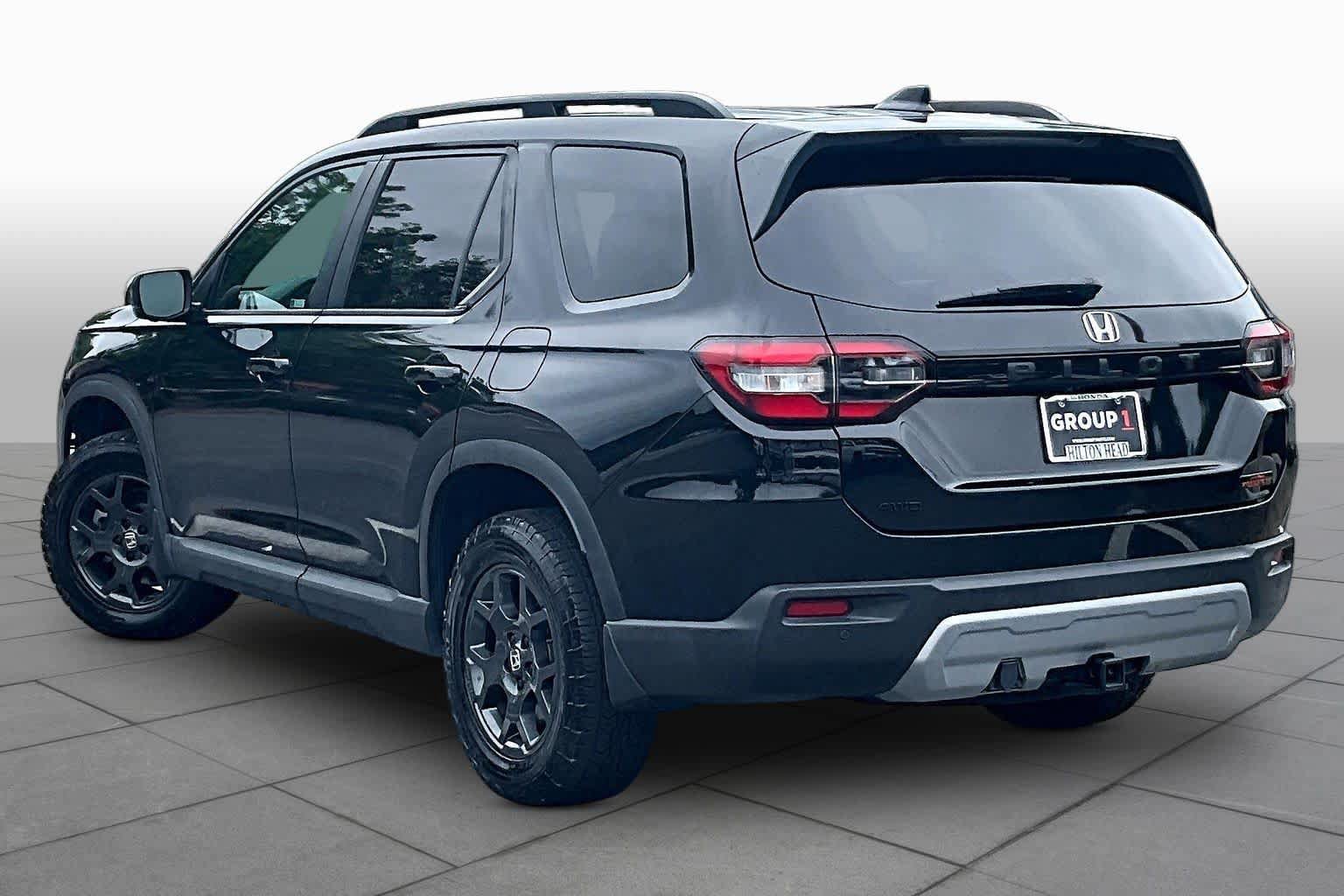 Used 2024 Honda Pilot TrailSport image 12