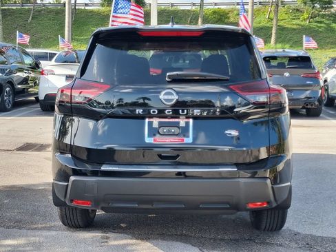Used 2026 Nissan Rogue SV FWD image 5