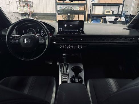 Used 2023 Honda Civic Sport image 18