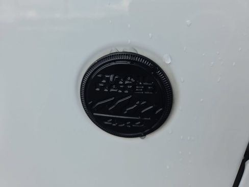 Used 2021 Jeep Wrangler Unlimited Sahara AWD/4WD image 11
