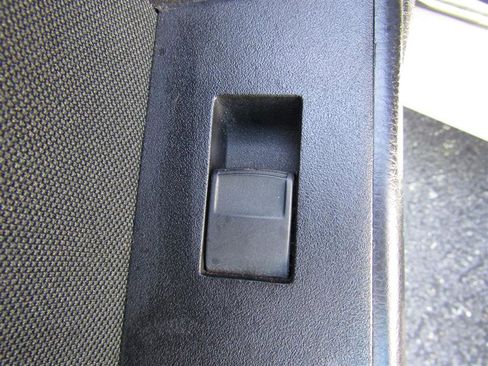 Used 2018 Toyota Corolla LE image 24