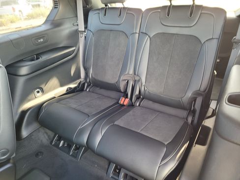 New 2025 Jeep Grand Cherokee L Altitude image 12