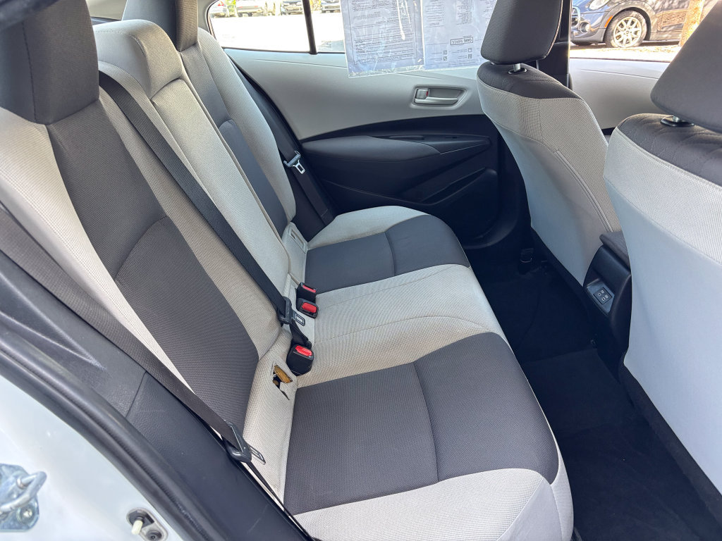 Used 2025 Toyota Corolla LE FWD image 36