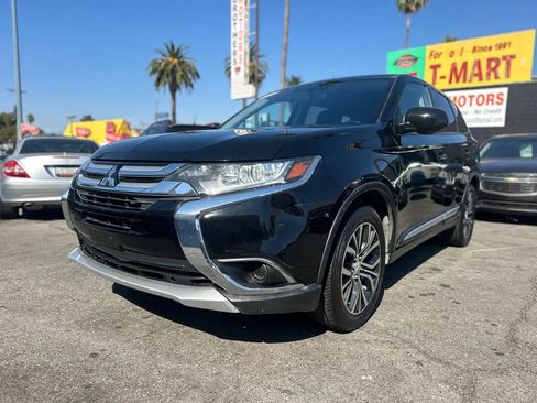 Used 2017 Mitsubishi Outlander ES image 7