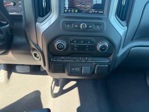 Used 2024 Chevrolet Silverado 1500 Custom AWD/4WD image 25