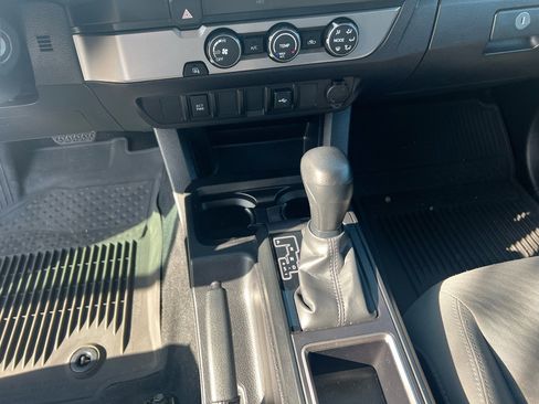 Used 2023 Toyota Tacoma 2WD Double Cab image 10