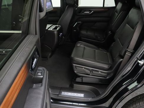 Used 2026 GMC Yukon Denali w/ Denali Reserve Package AWD/4WD image 32