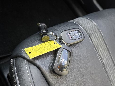 Used 2023 Honda Pilot Touring image 20