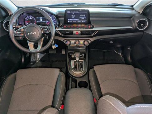 Used 2022 Kia Forte LXS image 16