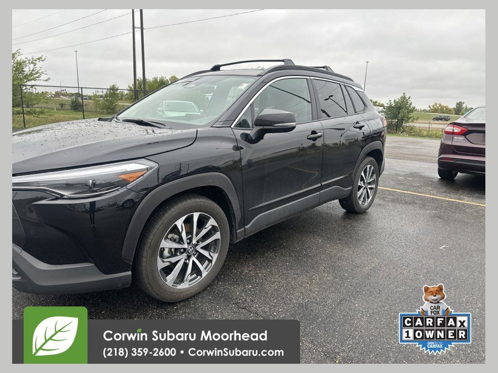 Used 2023 Toyota Corolla Cross XLE w/ Convenience Package AWD/4WD image 1