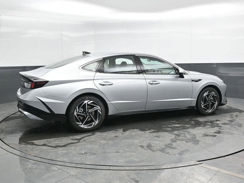 New 2026 Hyundai Sonata SEL image 2