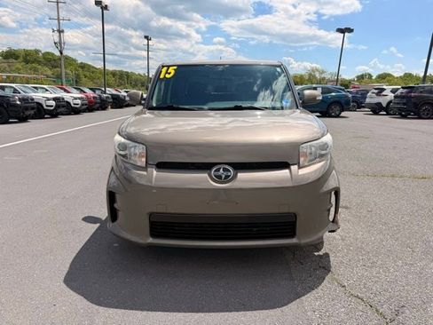 Used 2015 Scion xB FWD image 3