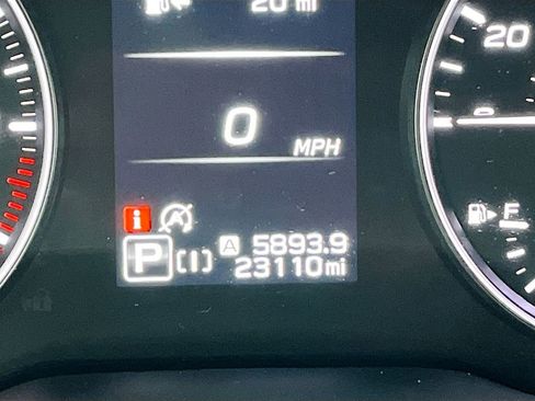 Used 2024 Subaru Impreza 2.0i Sport image 12