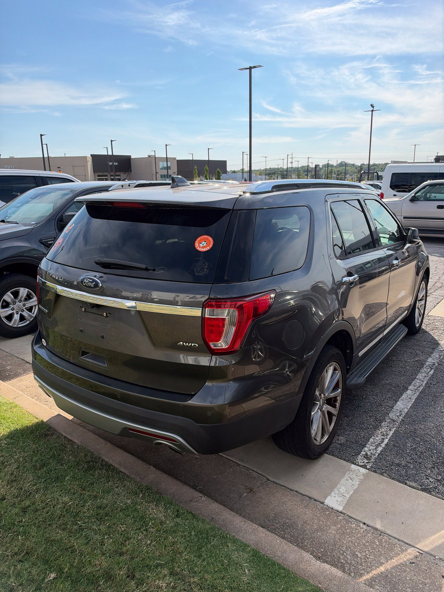 Used 2017 Ford Explorer Limited AWD/4WD image 3