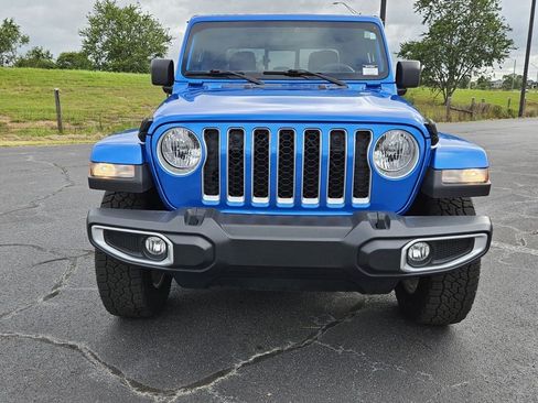 Used 2023 Jeep Gladiator Overland AWD/4WD image 2