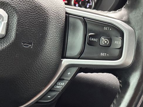 Used 2022 RAM 1500 Big Horn AWD/4WD image 12