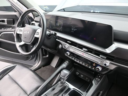 Used 2023 Kia Telluride S w/ S Sunroof Package FWD image 29