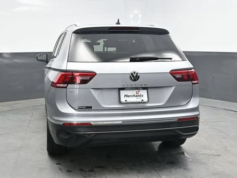 Used 2022 Volkswagen Tiguan SE FWD image 5