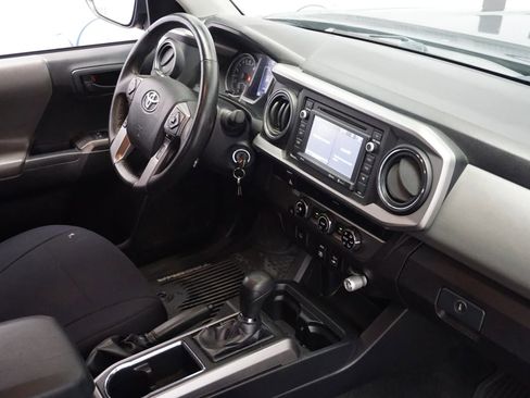 Used 2018 Toyota Tacoma SR5 image 21