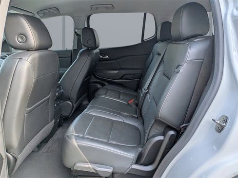 Used 2023 GMC Acadia SLT image 14