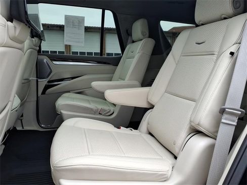 Certified 2025 Cadillac Escalade Premium Luxury Platinum image 14