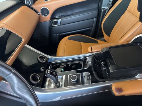 Used 2022 Land Rover Range Rover Sport HSE Dynamic image 3