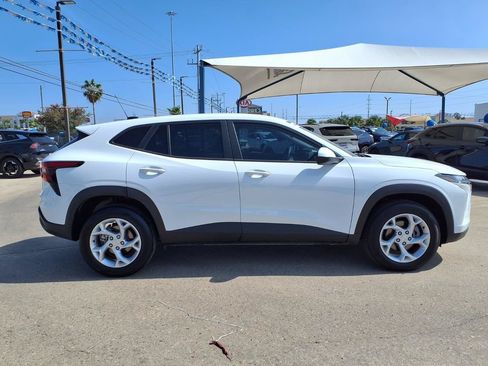 Used 2026 Chevrolet Trax LS w/ LS Convenience Package FWD image 9