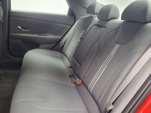 Used 2021 Hyundai Elantra SEL w/ Convenience + Premium Package FWD image 18