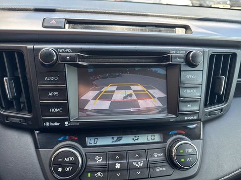 Used 2016 Toyota RAV4 XLE AWD/4WD image 24