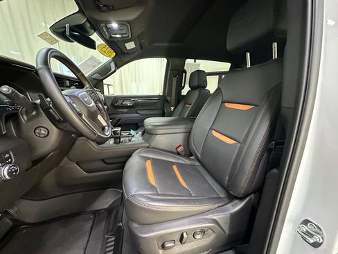 Used 2025 GMC Sierra 1500 AT4 AWD/4WD image 25