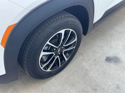 Used 2025 Chevrolet TrailBlazer LT image 28