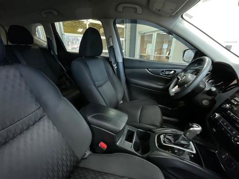 Used 2017 Nissan Rogue S image 25