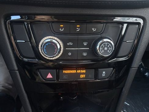 Used 2020 Buick Encore Preferred image 20