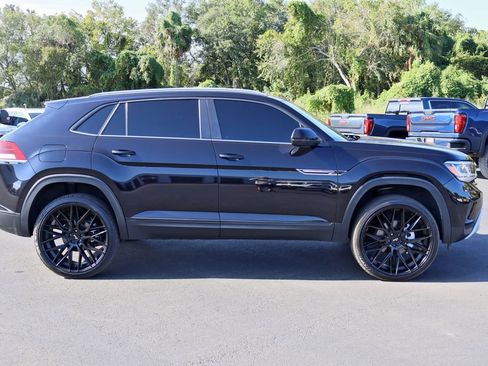 Used 2021 Volkswagen Atlas Cross Sport SE image 9