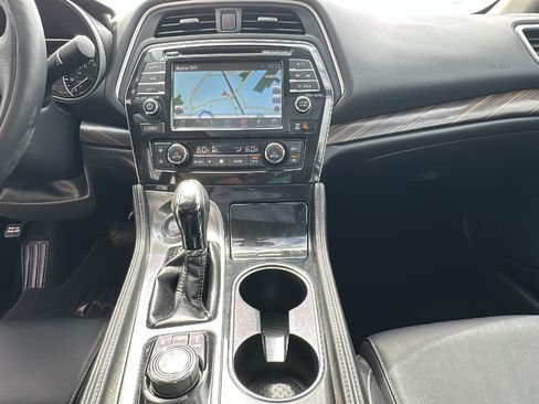 Used 2017 Nissan Maxima Platinum FWD image 22