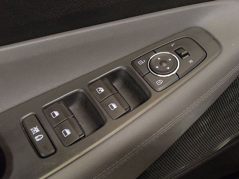 Used 2019 Hyundai Santa Fe SE FWD image 27