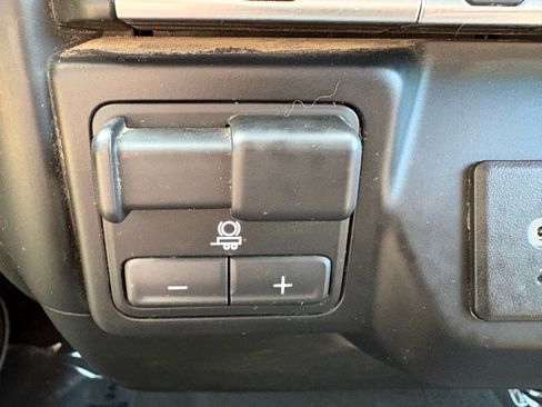 Used 2023 Chevrolet Silverado 2500 LT w/ Convenience Package AWD/4WD image 16