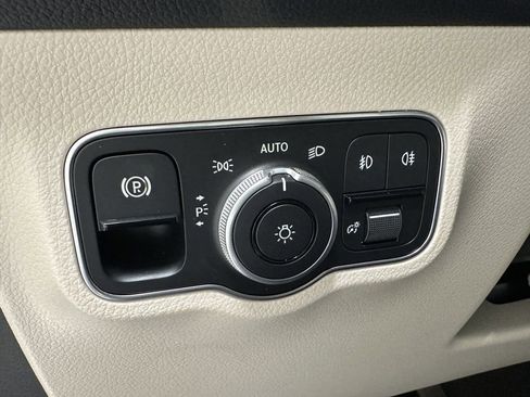 Certified 2024 Mercedes-Benz GLB 250 image 36