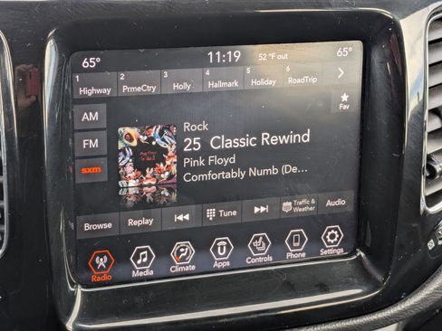 Used 2019 Jeep Compass Limited image 23