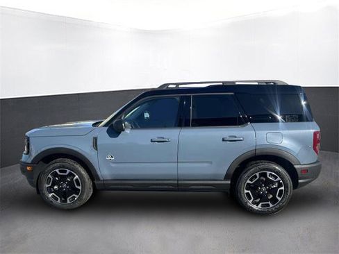 Used 2024 Ford Bronco Sport Outer Banks w/ Tech Package image 2