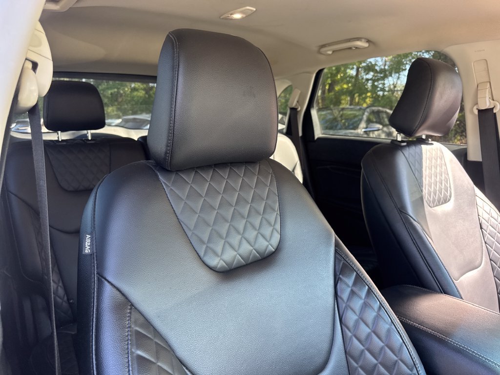 Used 2024 Ford Edge Titanium AWD/4WD image 24
