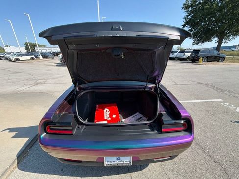 Used 2022 Dodge Challenger SRT Hellcat RWD image 13