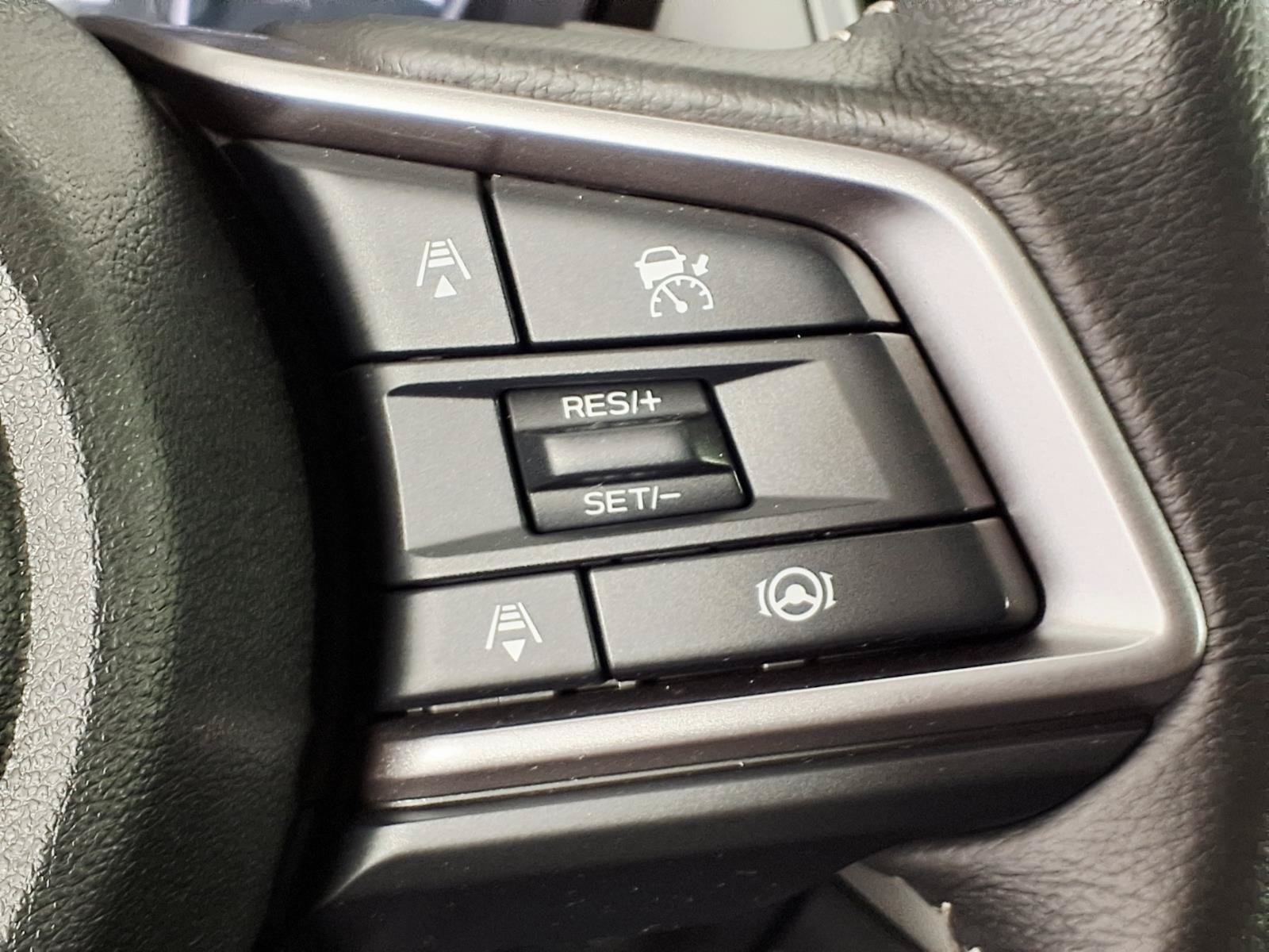 Used 2025 Subaru Outback Premium w/ Popular Package #1A AWD/4WD image 18