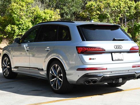 Used 2023 Audi SQ7 Prestige AWD/4WD image 6