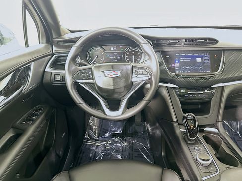 Used 2023 Cadillac XT6 Premium Luxury image 22