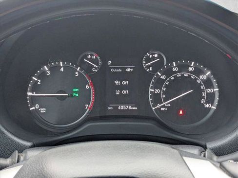 Used 2023 Lexus GX 460 Premium image 11