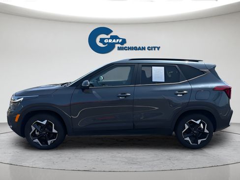 Used 2025 Kia Seltos S FWD image 2