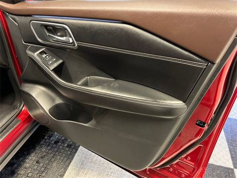 Used 2021 Nissan Rogue Platinum image 12