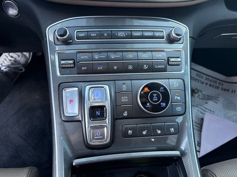 Used 2023 Hyundai Santa Fe Limited image 24